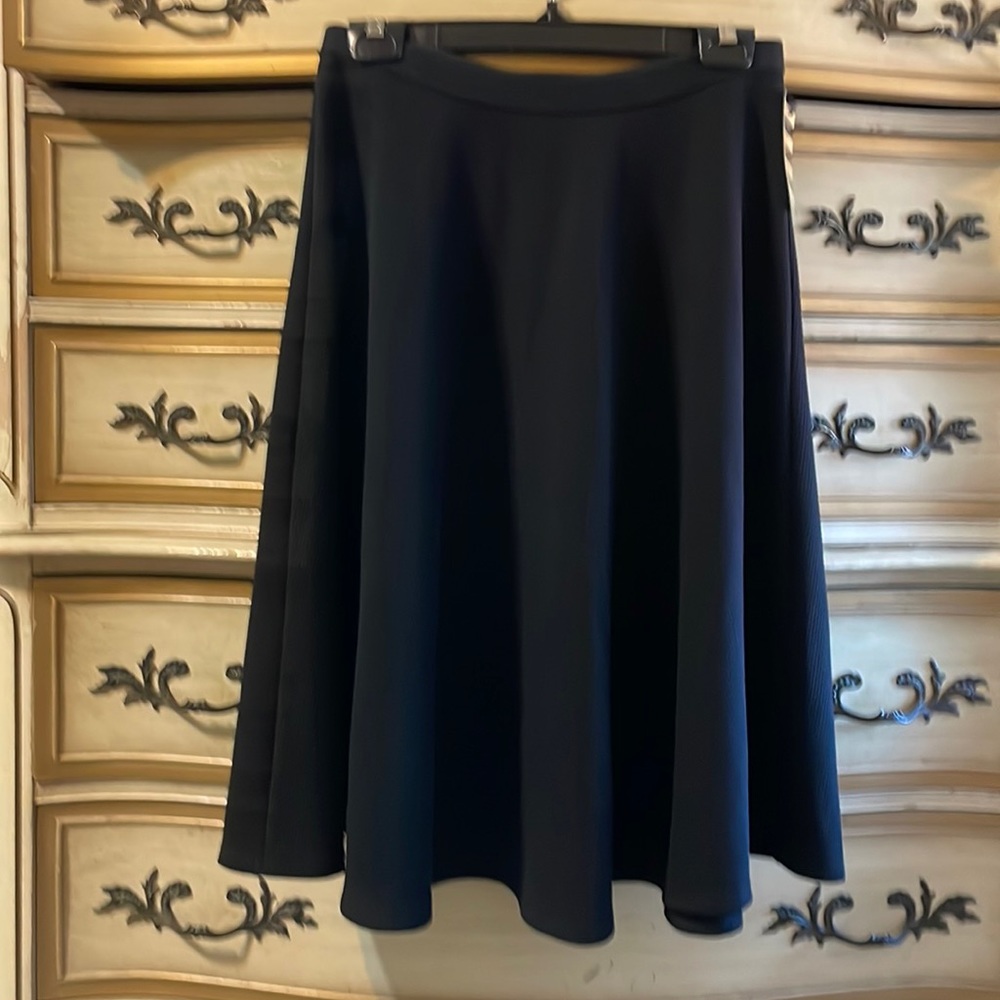 Bobeau Black Textured Circle Midi Skirt size S elastic waist NWT